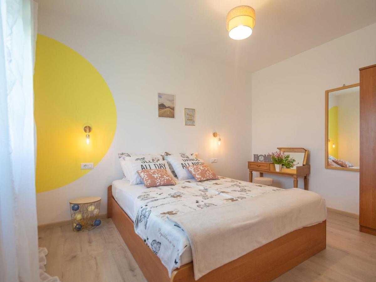 Branka By Interhome * Stinjan